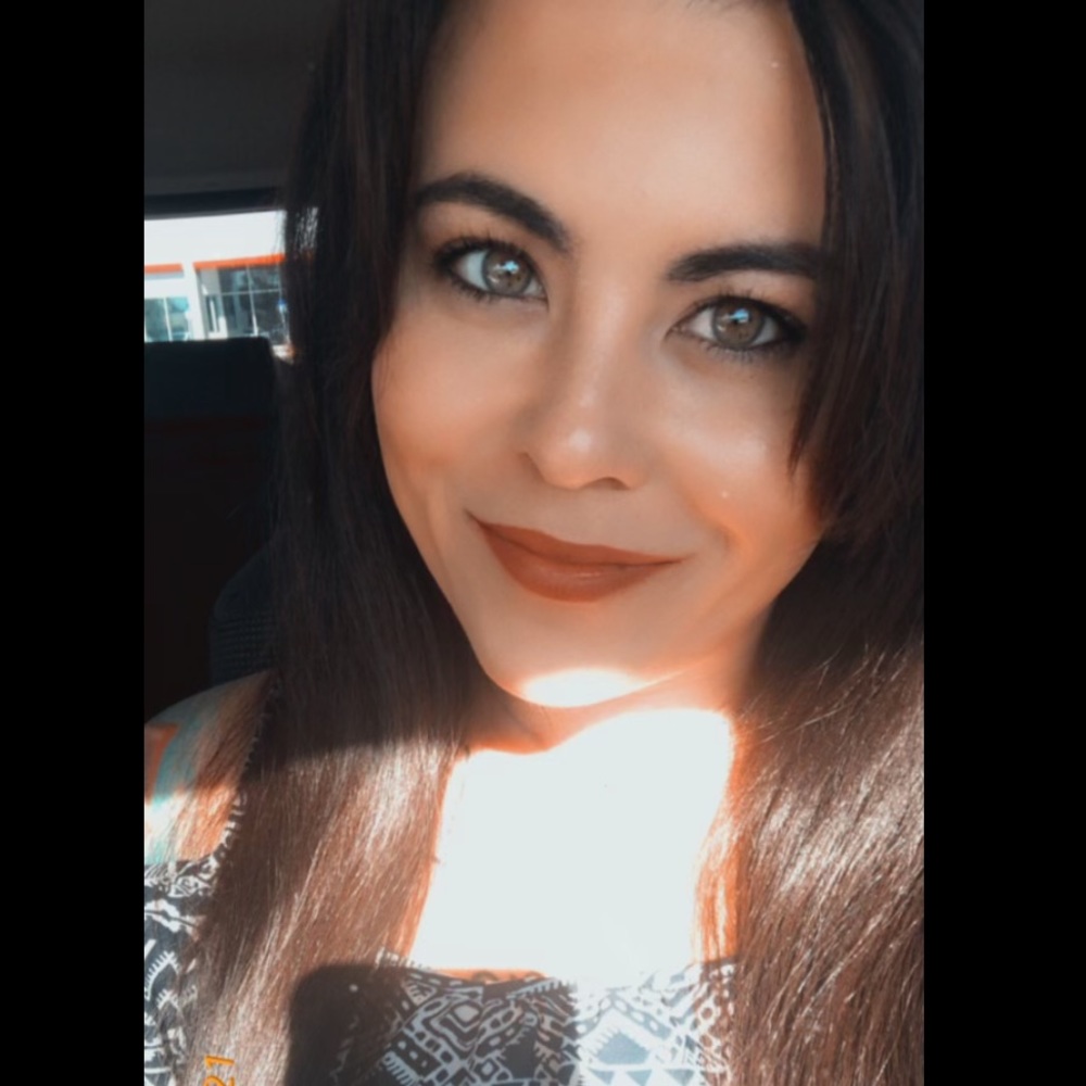 Meet your Posher, Melanie